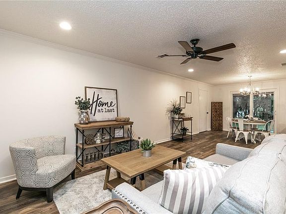 4th image of 1704 Eagles Way