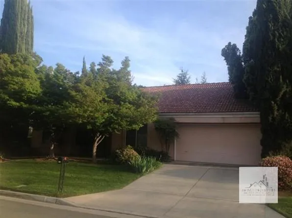 483 E Newport Dr, Fresno, CA 93730