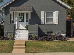 1111 Blendon Pl, Saint Louis, MO 63117