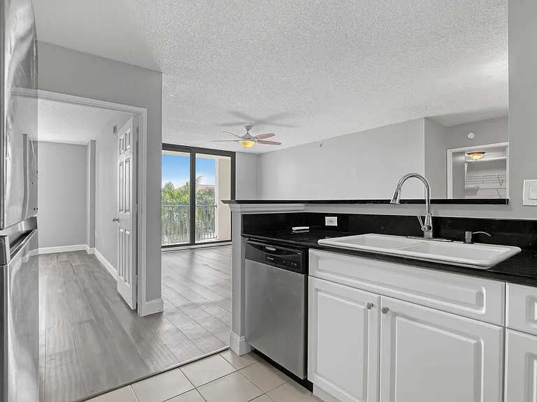 651 Okeechobee Blvd #403 — Photo 15