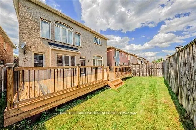 135 Rushworth Dr — Photo 18