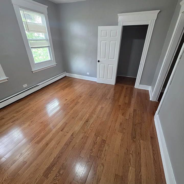 1st image of 160 Ivy St #1
