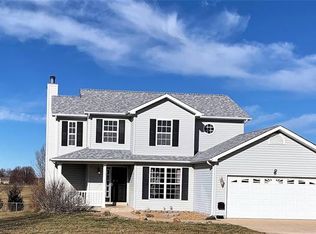 211 Jon Ct, Hawk Point, MO 63349