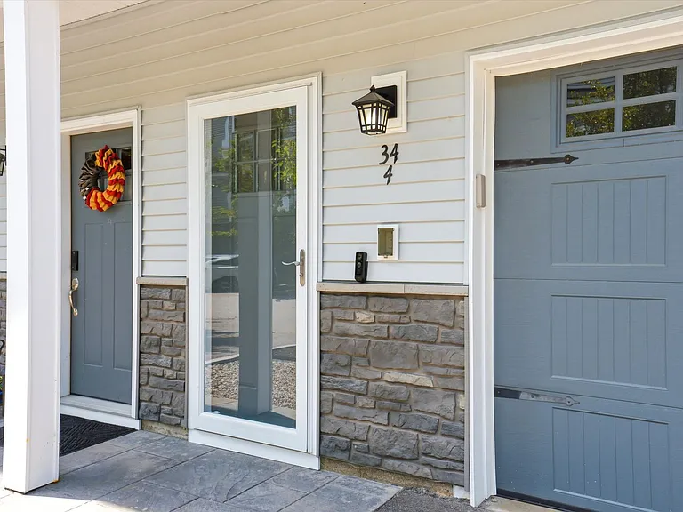 34 Callaway Dr #4 — Photo 2
