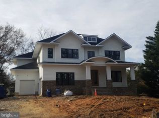 2462 Flint Hill Rd, Vienna, VA 22181