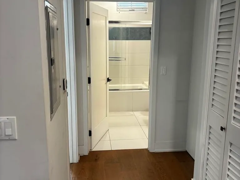 288 S Oakland Ave #111 — Photo 13