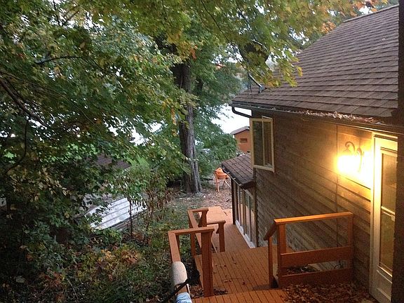 3rd image of 901 Blossom Dr
