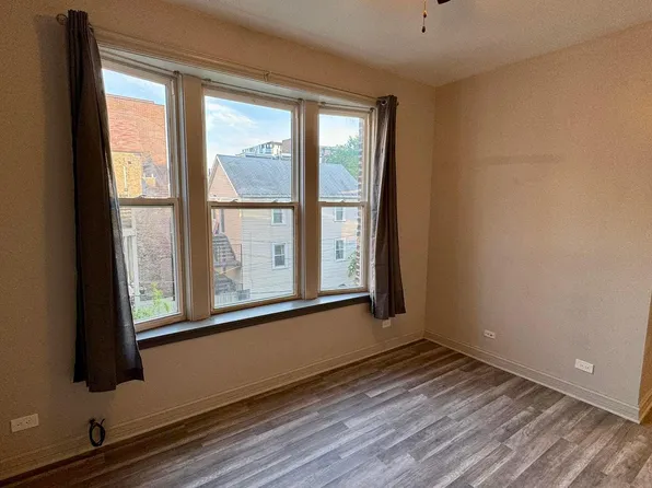 1254 N Bosworth Ave #2R, Chicago, IL 60642