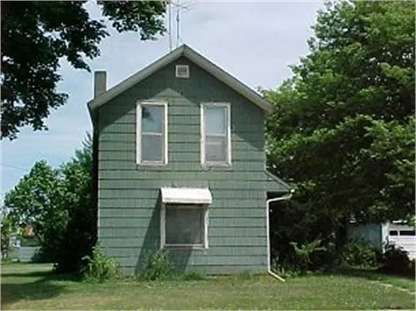 326 2nd Ave N, Oxford Junction, IA 52323