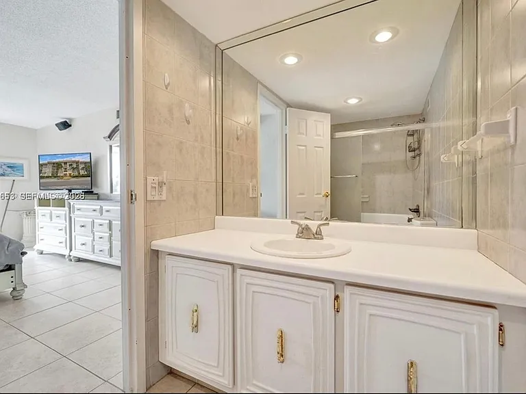 601 Three Islands Blvd #205 — Photo 13