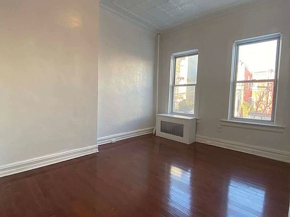 2nd image of 525 47th St #2