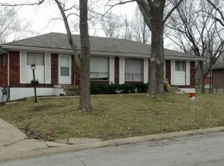 703 NE Columbus St APT B, Lees Summit, MO 64063