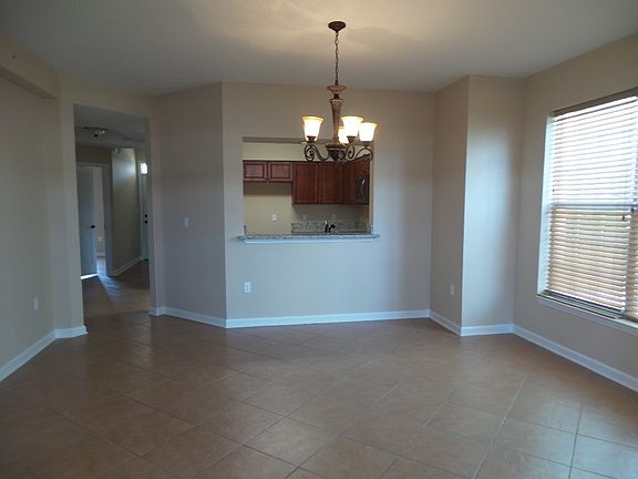 4th image of 275 Atlantis Cir Unit 101