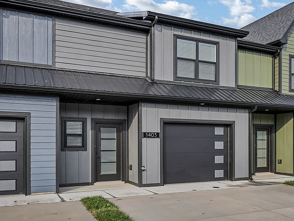3rd image of 1403 Jonathan Wade Cir