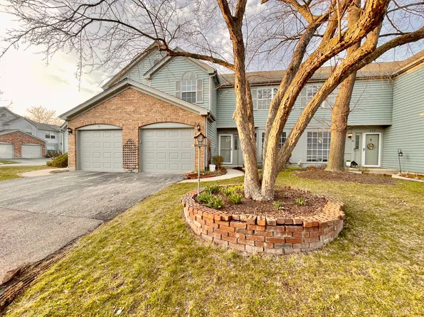 234 Wellington Cir, Gurnee, IL 60031