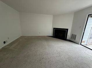 1611 Woodbridge Comns Way, Iselin, NJ 08830