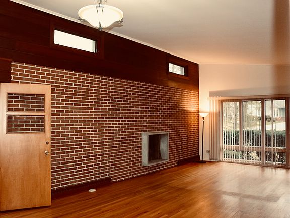 3rd image of 423 Lincoln Ave