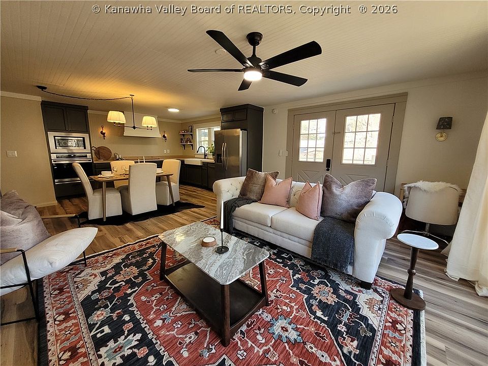 1st image of 1662 Connell Rd