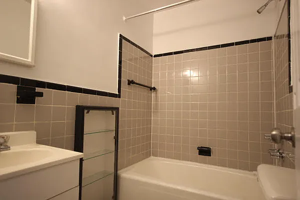 Rented by (Legacy) NY Quality Living Uptown | media 18