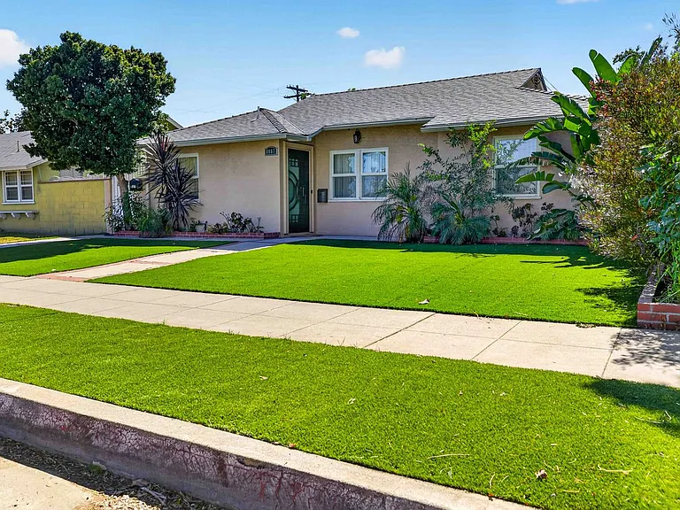 8007 Louise Ave — Photo 33