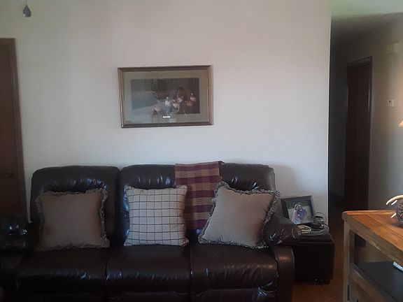 5th image of 105 Towerview Dr