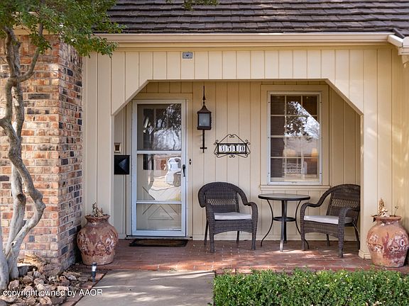 4th image of 3540 Bremond Dr