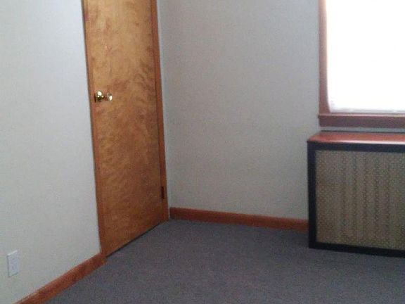 3rd image of 338 Fern Ave #1