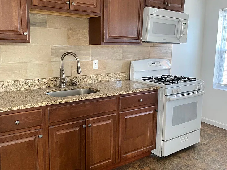 465 E Girard Ave #3 — Photo 1