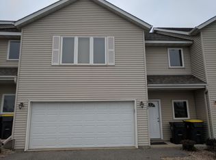 2140 Willow Trl, North Mankato, MN 56003