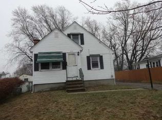 236 Grace St, Cranston, RI 02910