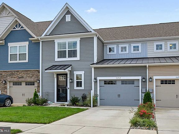 2nd image of 16965 Bellevue Ct