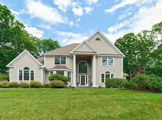 12 Arthurs Ct, Newtown, CT 06470