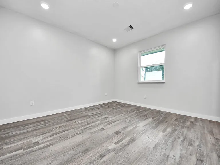 6201 Batterson St — Photo 45