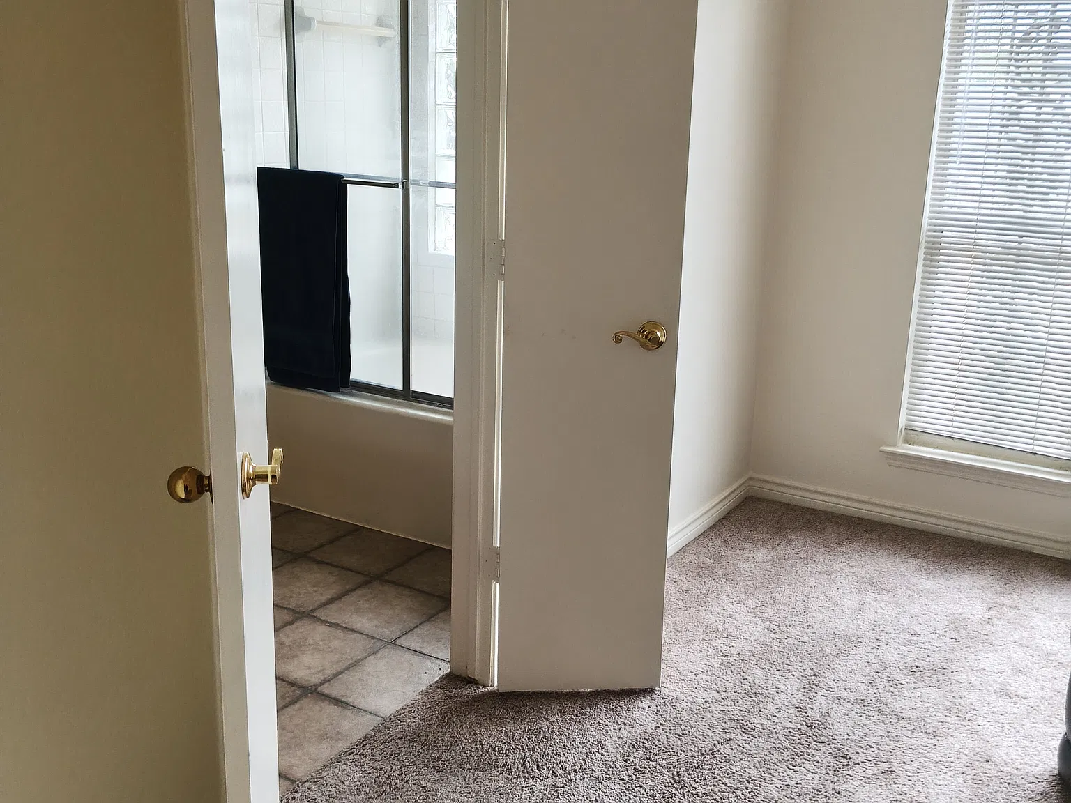 3 bed, 1404 sqft, $1,700 — Photo 3