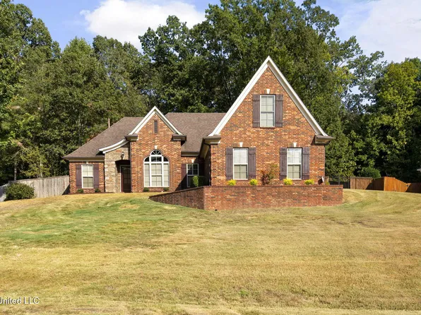 2806 Blackrock Dr, Nesbit, MS 38651