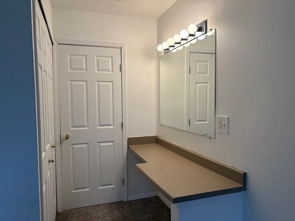 Marianne Manor Apartments