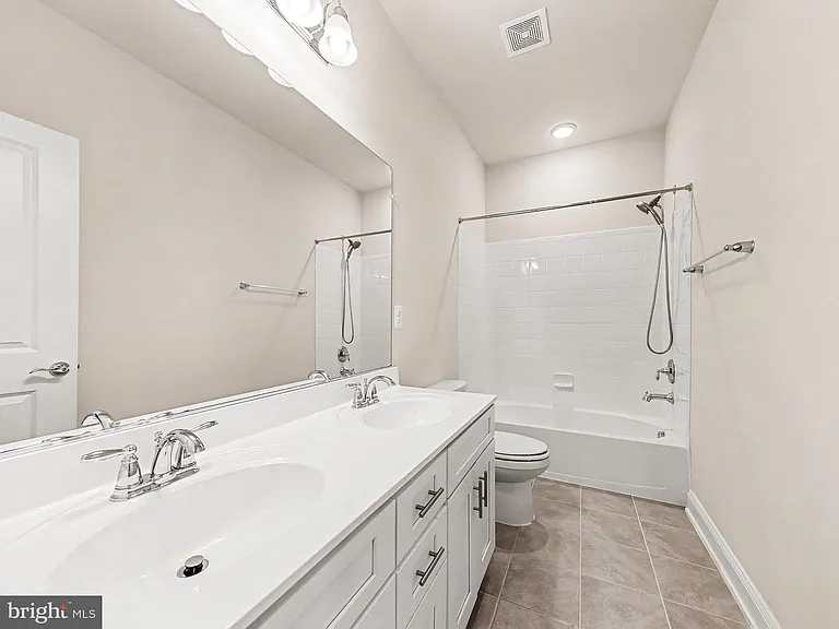 1900 Greenbriar Hall Rd — Photo 22