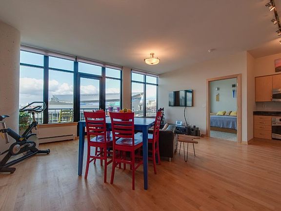 4th image of 215 10th Ave S Unit 1003