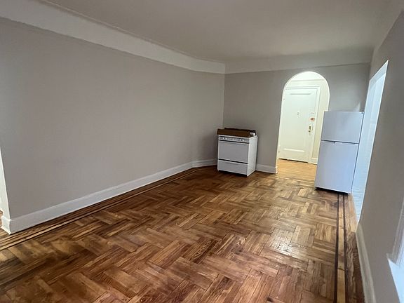 3rd image of 4125 44th St APT D1