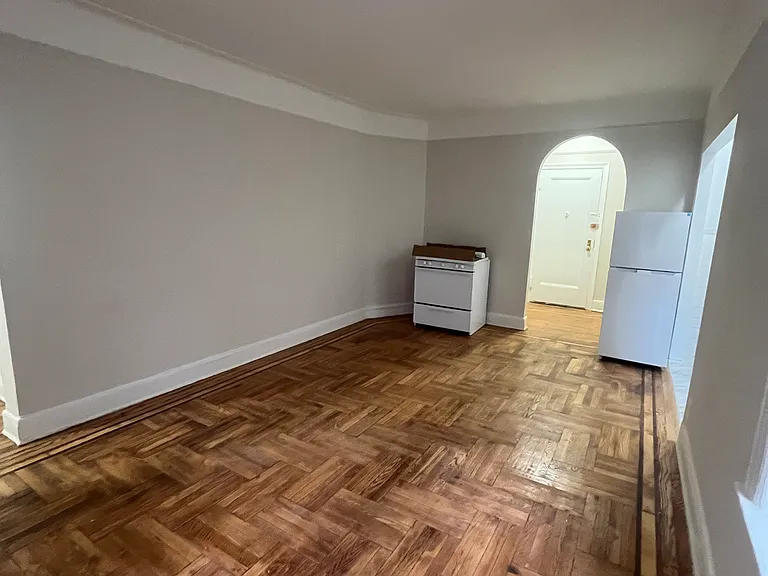 4125 44th St #D1 — Photo 3