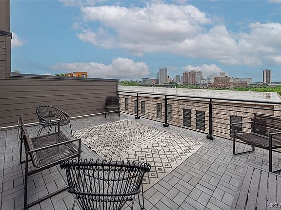 4th image of 405 W 7th St #14