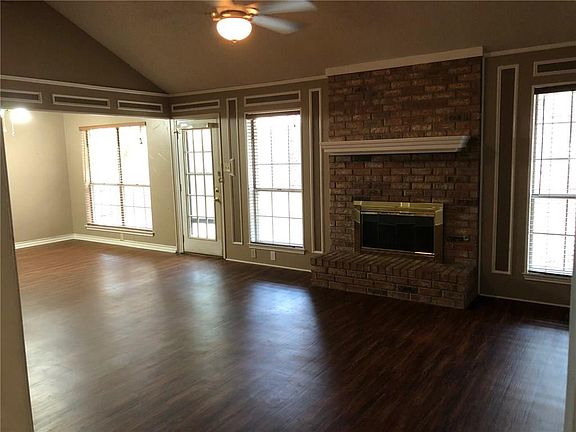 3rd image of 2128 Steeplewood Dr
