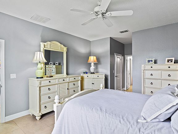 4th image of 1622 Willows Square