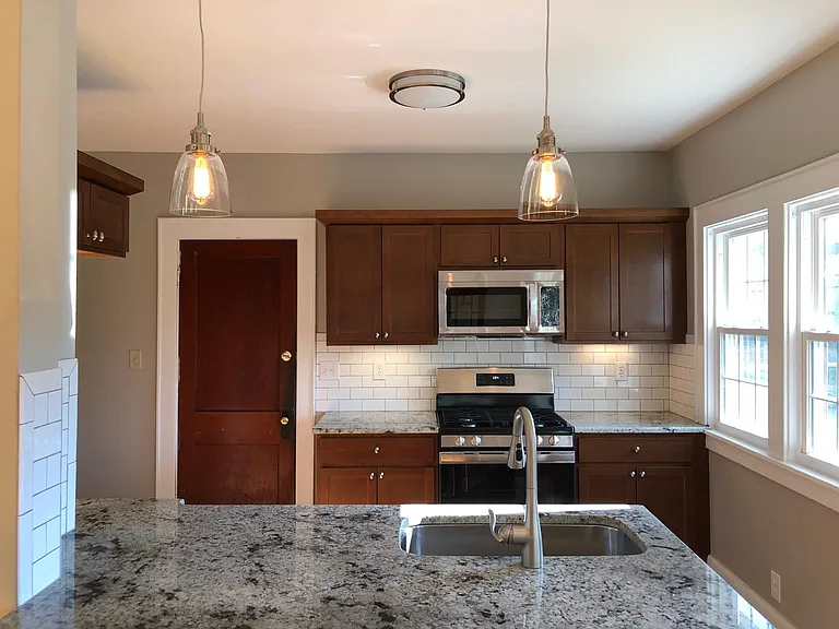 400 Broad St #1 — Photo 16