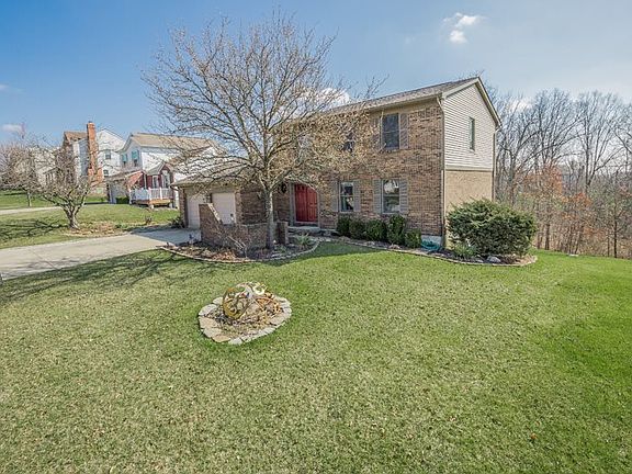 2nd image of 11 Blue Rock Ct