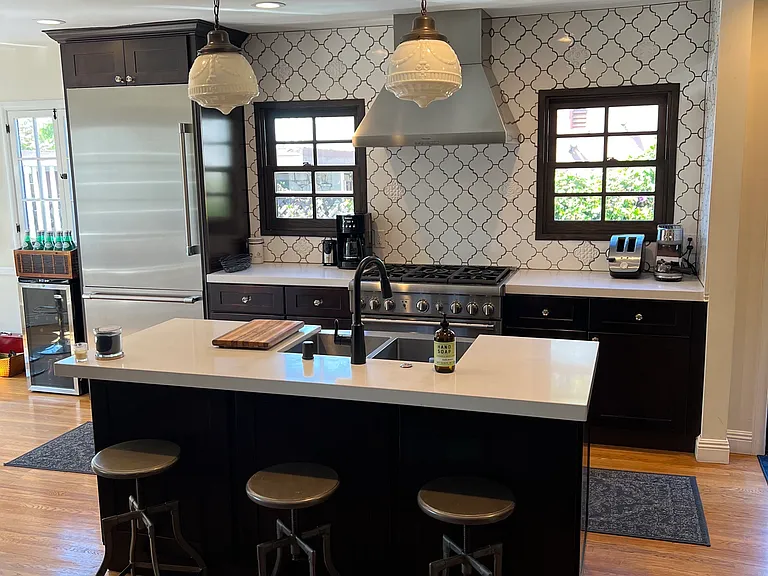 Kitchen island