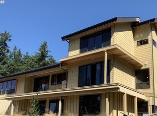 3244 NW Blue Sky Ln, Portland, OR