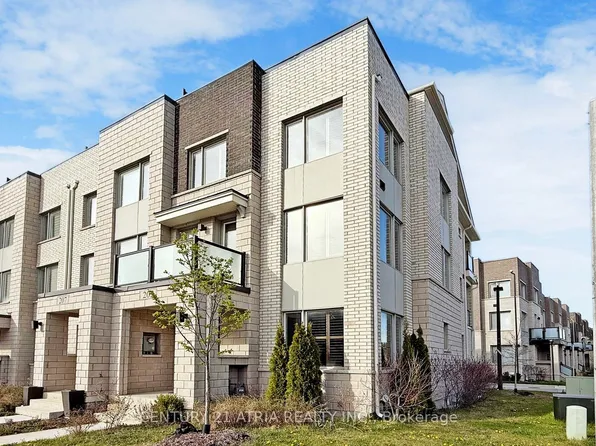 205 The Donway E, Toronto, ON M3B 0B4
