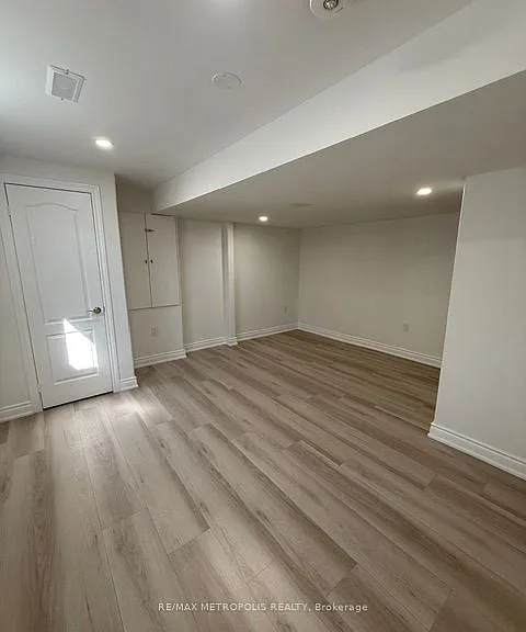 4 Nelly Ct #BASEMENT — Photo 13