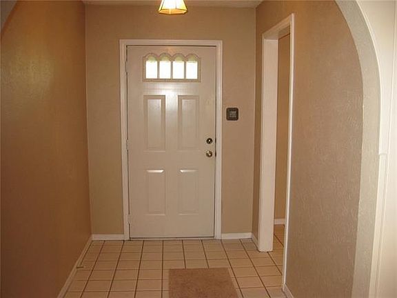 3rd image of 306 Rock Glen St